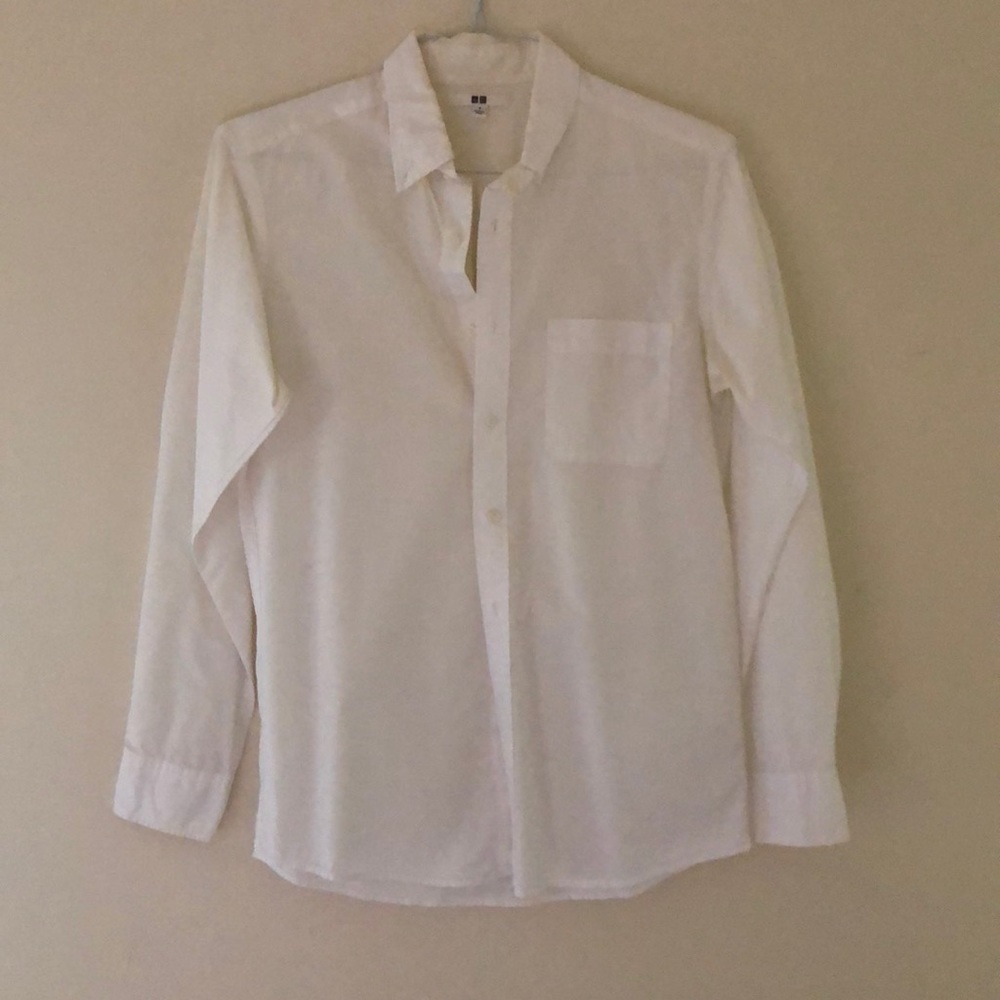 Uniqlo size small plain dress shirt